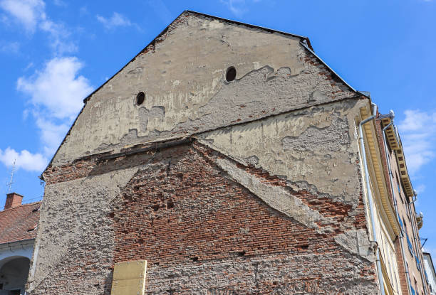 istock Firewall of an old building 1421915274
