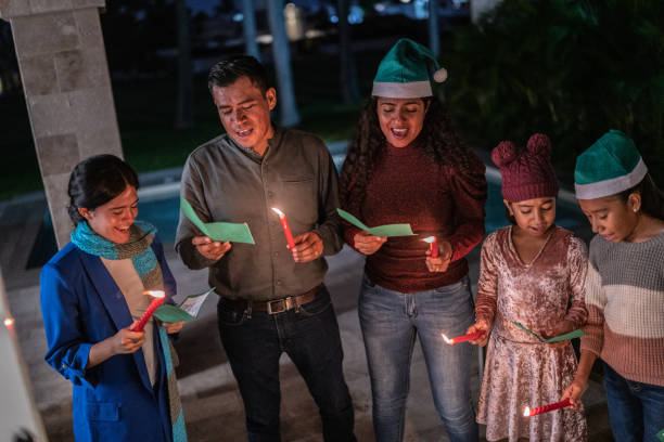 istock Family singing christmas carols 1421969608