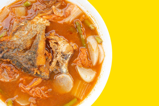 istock Sour Soup with Tilapia and Mixed Vegetables 1422032266