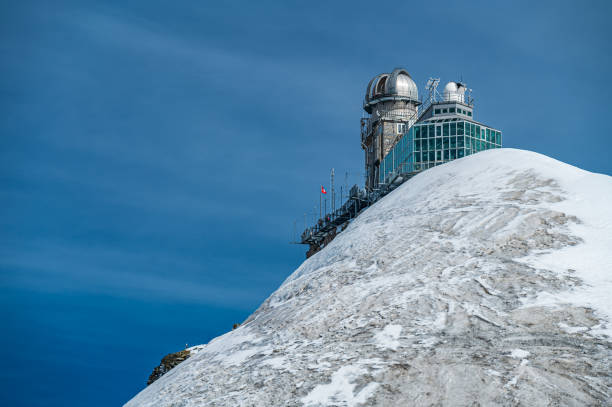 Sphinx Observatory at Jungfraujoch Sphinx Observatory at the top of Jungfraujoch in Grindelwald, Switzerland Observatory stock pictures, royalty-free photos & images