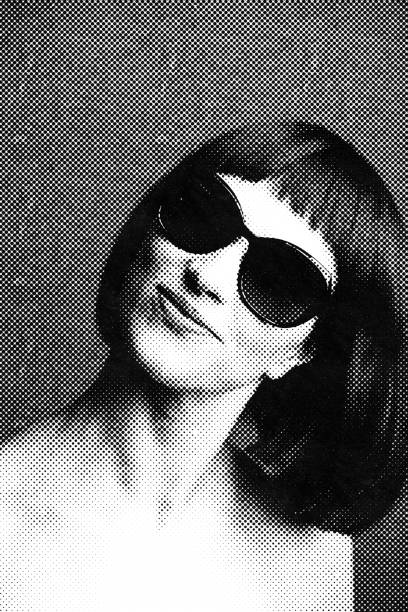 istock Woman with bob hairstyle and sunglasses halftone pattern illustration 1422197848