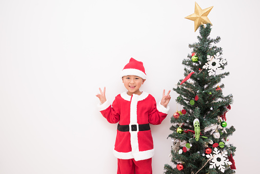 Christmas tree and Japanese children