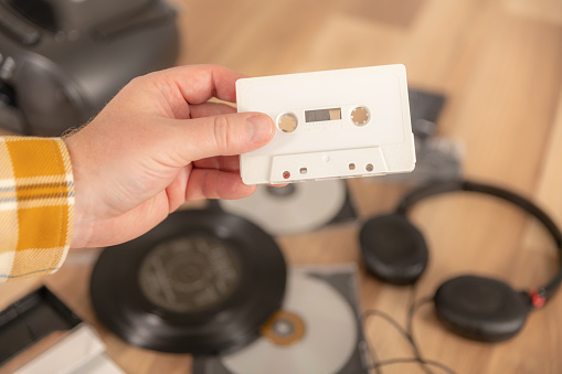 Audio cassette tape and audio equipment