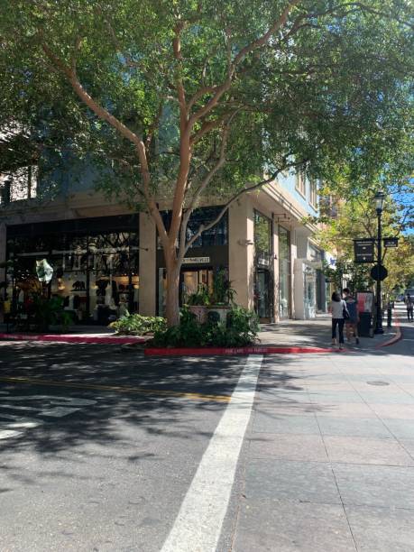 istock Santana row in California 1422297289