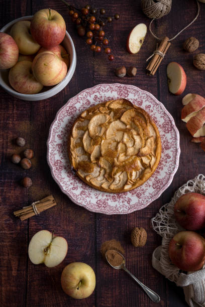 apfelkuchen - pie apple apple pie dessert stock-fotos und bilder