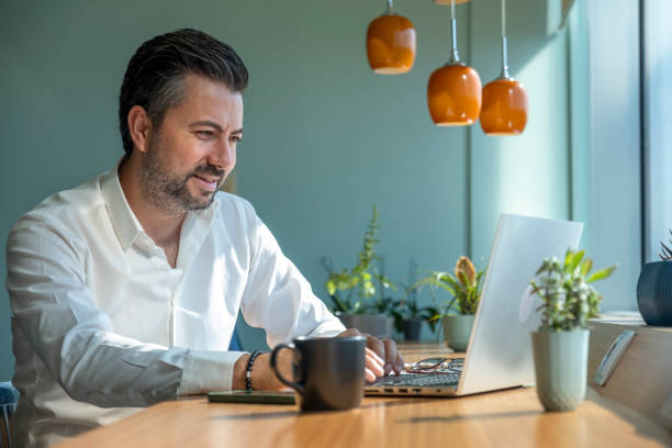 istock Businessman working with laptop in office 1422444209