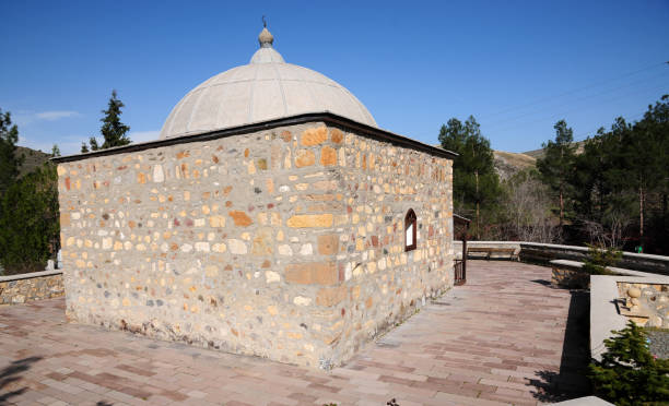 istock Tapduk Emre Tomb - Nallihan 1422471011