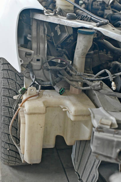 istock Car body repair 1422473416