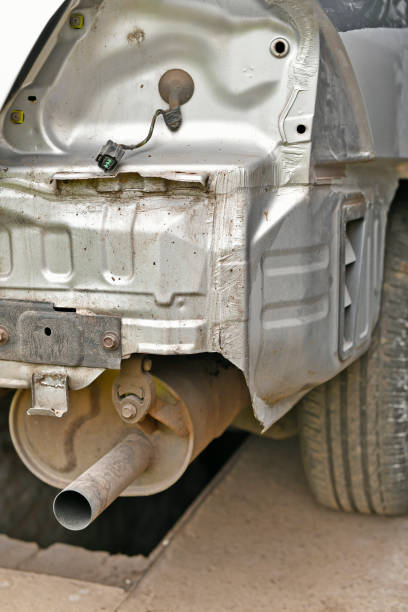 istock Car body repair 1422473505