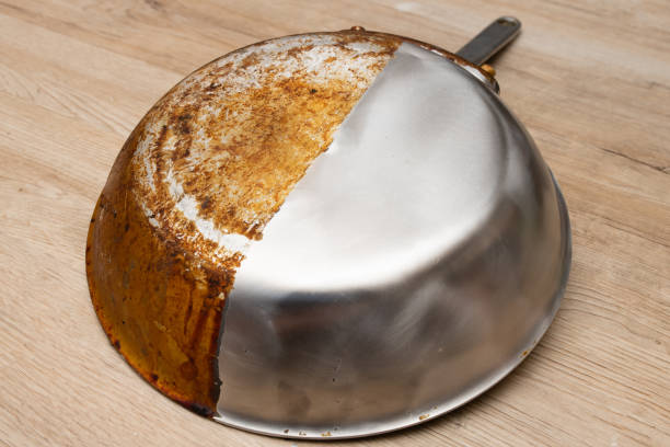 istock A frying pan that is half burnt and half polished 1422488715