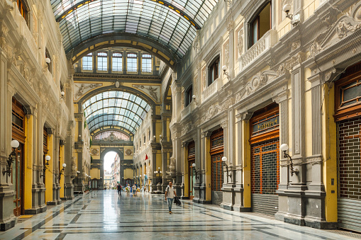 This is the old Galleria Principe di Napoli. The Galleria was built as a commercial gallery between 1870 and 1883 between the National Archaeological Museum and Piazza Bellini, in the historic centre of Naples.