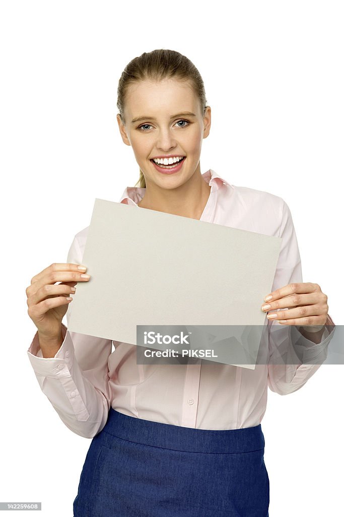 Donna con carta vuota - Foto stock royalty-free di Adulto