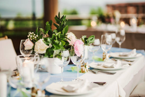 istock Fresh flowers wedding decoration. Table set up. 1422713214
