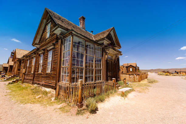 istock Bodies Ghost town House California 1422728966