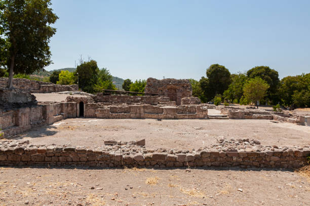 터키 카나칼레 아이바시크(ayvacik) 마을에 있는 스미트테온(smytntheion)으로도 알려진 아폴론 스민테우스(apollon smintheus) 성역의 유적 - smintheus 뉴스 사진 이미지