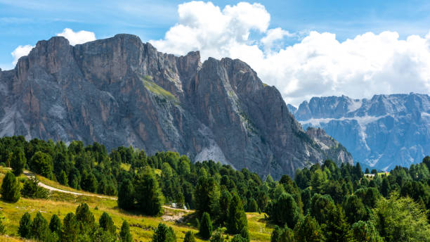 istock mountain range in the north-eastern part of Italy 1422793569