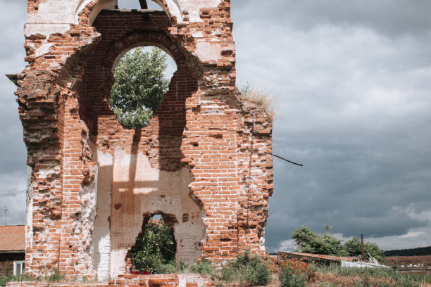 istock Destroyed old brick church building 1422804640
