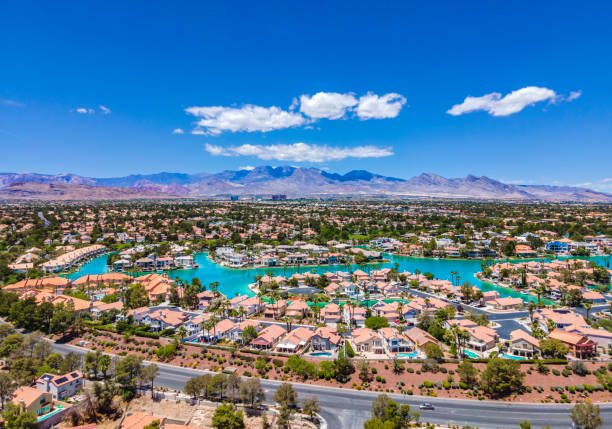 istock Las Vegas suburb with lake 1422818446