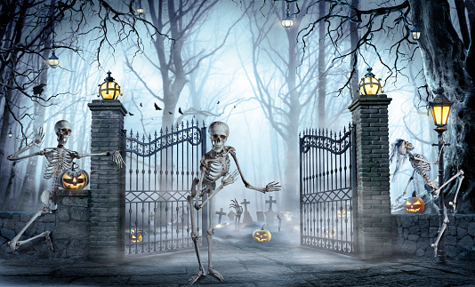 Halloween - Skeleton invitando a una fiesta de zombis en el cementerio photo