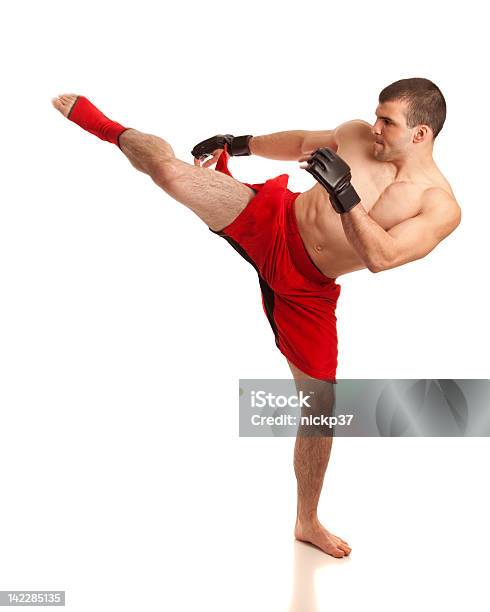 Foto de Lutador De Mma e mais fotos de stock de Arte marcial mista - Arte marcial mista, Boxe - Esporte, Esporte de Combate