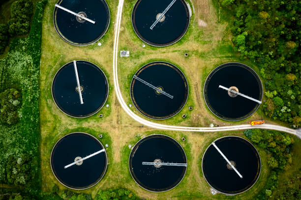 istock Sewage Treatment Plant 1422851392