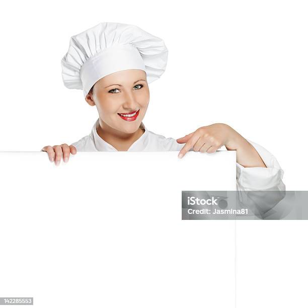 Giovane Chef Femminile Con Spazio Copia Banner - Fotografie stock e altre immagini di Adulto - Adulto, Allegro, Bianco