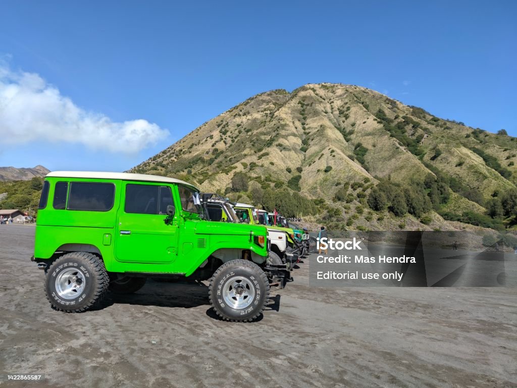 Toyota Land Cruiser With Offroad Modification Stock Photo - Download