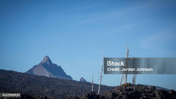 Mt Washington Stock Photo - Download Image Now - Abandoned, Blue, Cloud - Sky