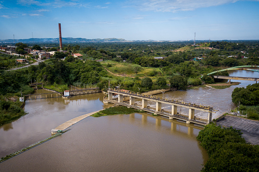 The water collection lagoon guarantees the water supply for the metropolis of Rio de Janeiro. The waters of the Guandy River arrives polluted at the largest water treatment plant in Latin America.