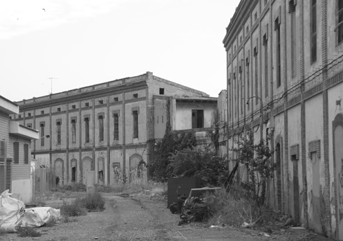 The old train station of Caspe looks like the scenery of an old horror film