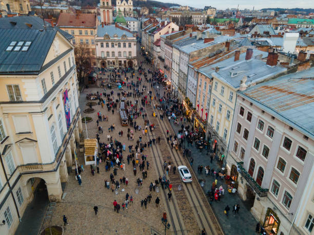 istock crowded people at city center 1422992794