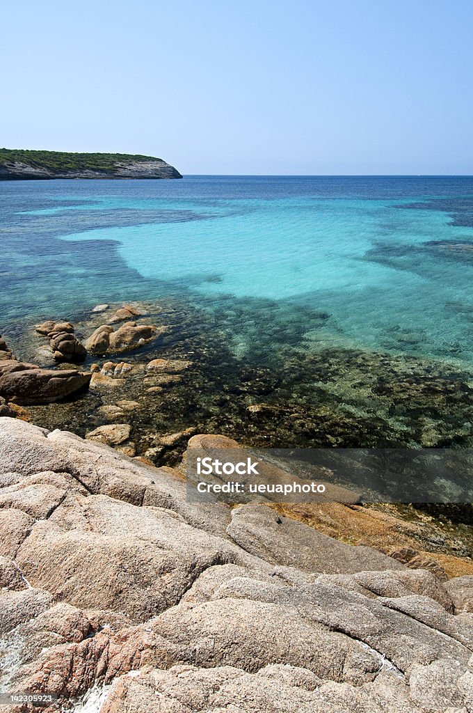 La transparencia mar de Bonifacio - Foto de stock de Agua libre de derechos