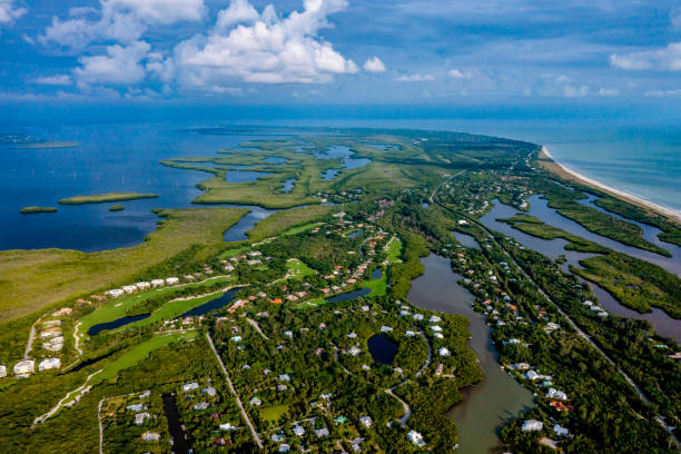 istock Sanibel Island,FL Looking South 1423093424