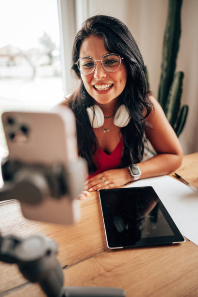 istock fashion model influencer vlogging with the community 1423123901