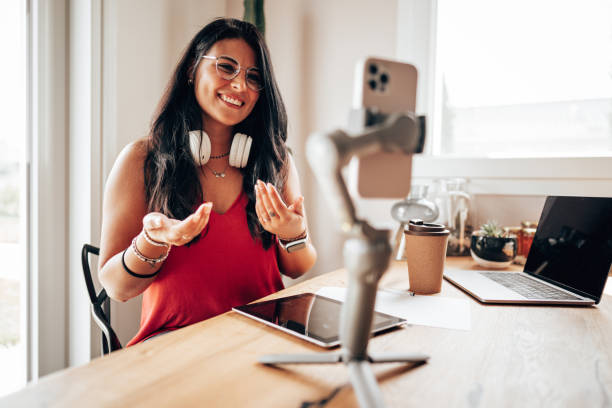 istock fashion model influencer vlogging with the community 1423124062