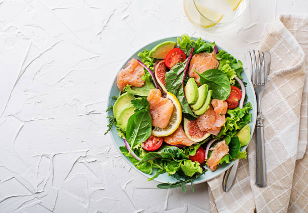istock Green Salad with smoked salmon 1423145677