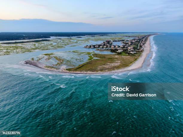 Figure Eight Island Stock Photo - Download Image Now - Beach, Island, North Carolina - US State