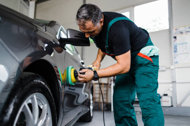 automatyczne polerowanie - polishing car zdjęcia i obrazy z banku zdjęć