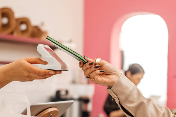 istock Contactless Payment in a restaurant 1423285250