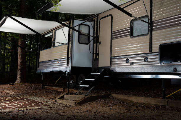 istock Camping trailer as night approaches in the outdoors 1423302805