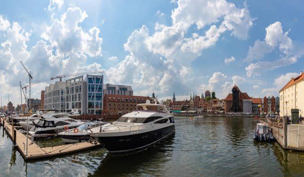 A picture of the Gdansk Marina and the Motlawa River, with the iconic Crane on the right.