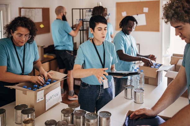 istock Work day in charity center 1423343218