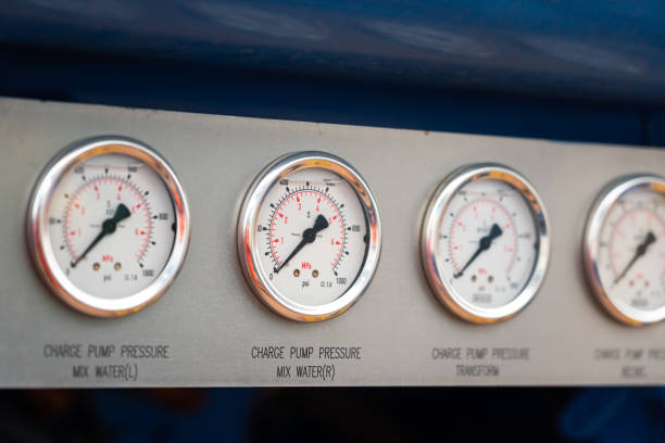 istock Pressure gauges panel of fuel pumping machine. 1423360118
