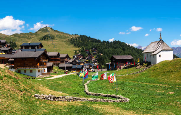 bettmeralp resort w szwajcarii - bettmerhorn zdjęcia i obrazy z banku zdjęć