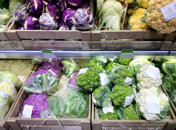 istock buying vegetables(cucumbers, tomatoes, onions, peppers, eggplant, zucchini) at the market 1423435201