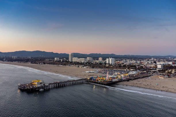 istock Santa Monica Pier 1423521857
