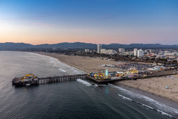istock Santa Monica Pier 1423521878