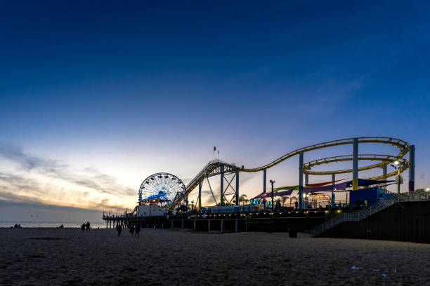 istock Santa Monica Pier 1423521893
