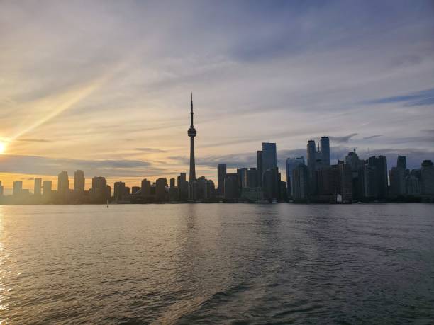istock CN Tower on the lake 1423522971