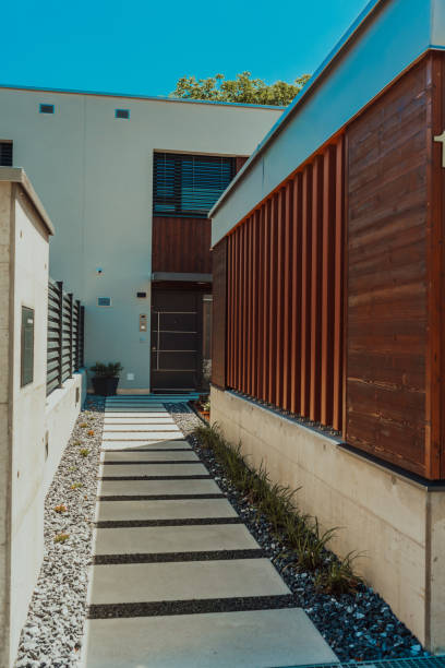 istock Entering a modern house with wooden details 1423539083